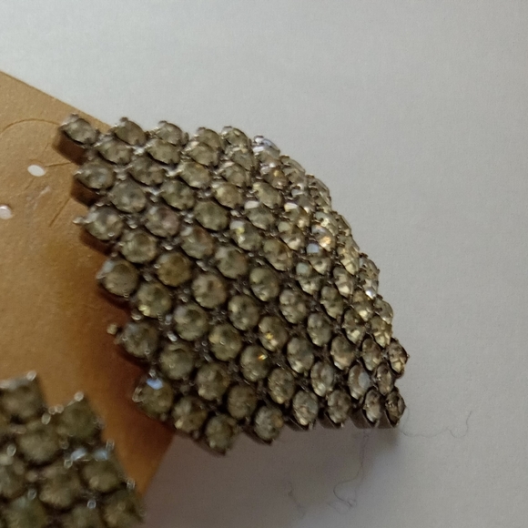 Diamond Rhinestones Earrings , Pierce ,Nip-Tips, Prong Setting, Silver Metal - Picture 2 of 6